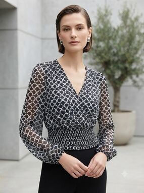 Haver London Black & White Geometric V-Neck Smocked Waist Blouse Top Sz M